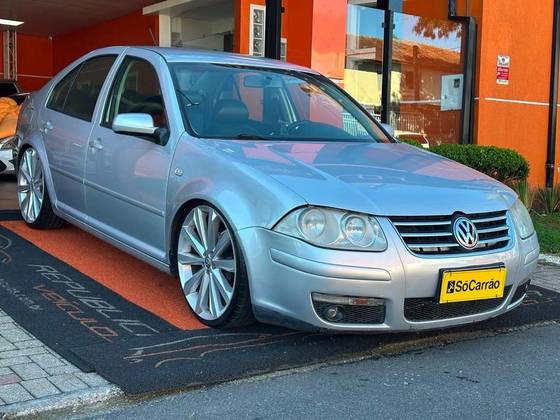 VOLKSWAGEN BORA 2.0 MI 8V GASOLINA 4P MANUAL VOLKSWAGEN BORA 2.0 MI 8V GASOLINA 4P MANUAL
